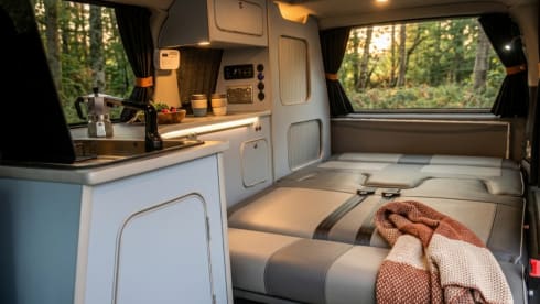 Skye – 4-persoons automatische Toyota campervan 