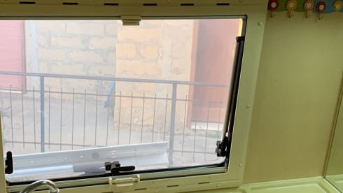 Raffy – Laika lasercar 620 overcab