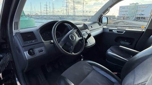 Black Beauty – 2p Volkswagen campervan uit 2007