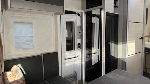 Challenger 328 β Challenger 328 Graphite Ultimate 2025