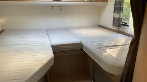 Beautiful 4 person semi-integral camper