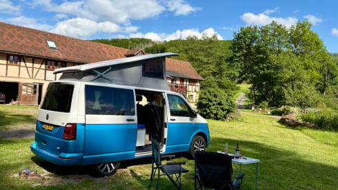Two-toner  – Bakker Bus camper 2 pers. two-toner / off-grid