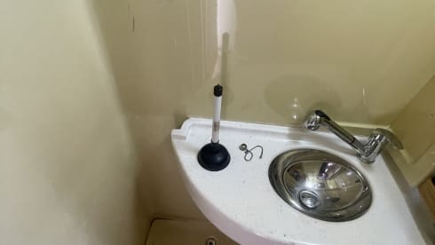 La Boheme – Explore the City with Our Classic T1 James Cook Van