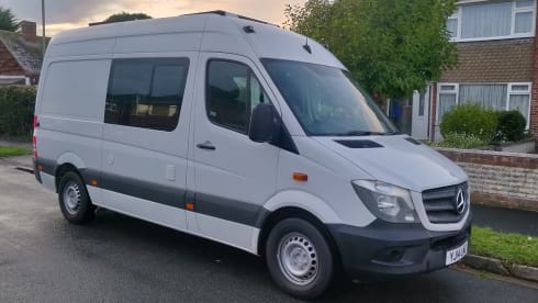 2 berth Mercedes-Benz bus from 2014
