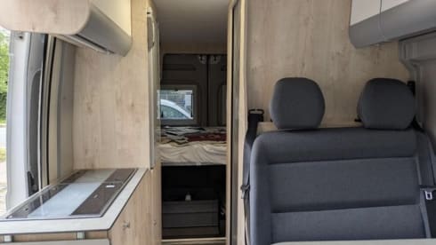 Willy – 4p Citroën bus uit 2024