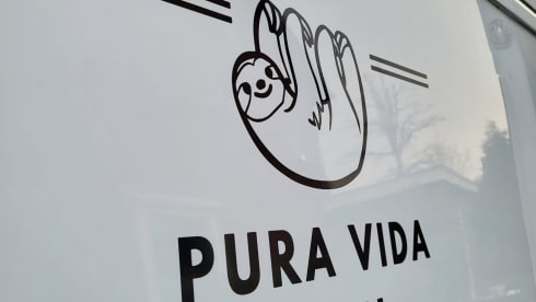 Pura Vida Van – 3-person bus camper built in 2023