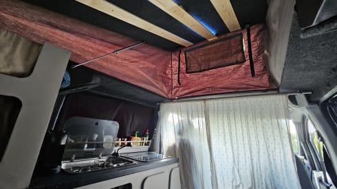 (T)rusty Blue – 2p Mercedes-Benz campervan from 2003