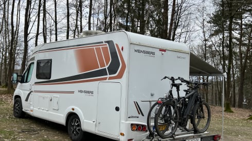 Red Pepper – Nice compact camper (2019) for 2 people
