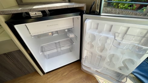 Pistache – Classic VW T2 Panorama bus