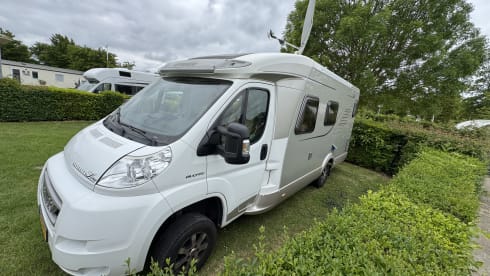 Camper Champagne – Hymer T 654 CL Exclusive Line