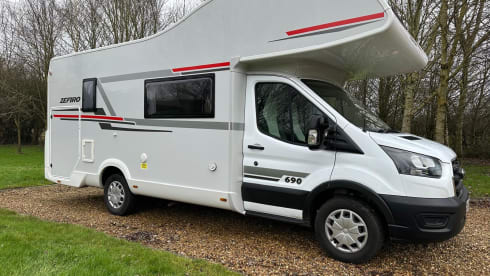 Wilderness – 6 berth Roller Team 690  Auto