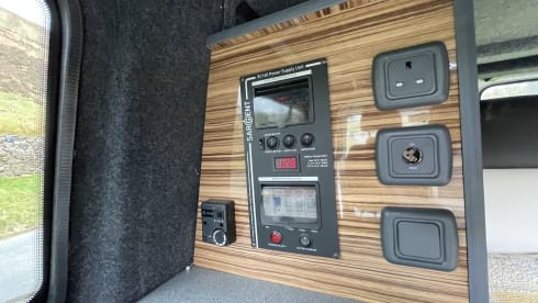 Daisy – Daisy - VW T5 Campervan