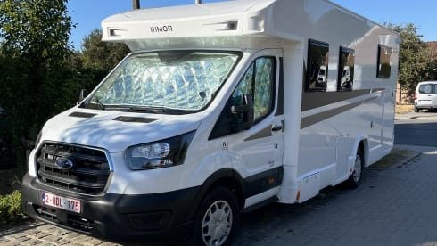 4p Ford semi-integrated from 2024