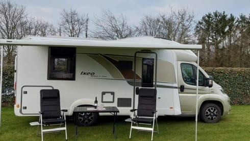 2p Bürstner semi-integrated from 2015
