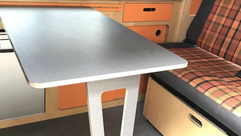 Monty – Perfect camper for get-aways great & small (4-berth VW, 2019) 
