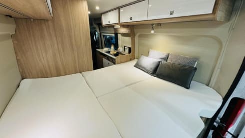 LAIKA – Camper van 9-speed automatic from 2022 - 2 pers.
