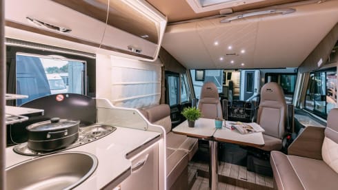 4p McLouis integrated uit 2025