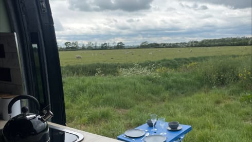 Charlie – Citroën-Bus mit 3 Schlafplätzen aus dem Jahr 2018