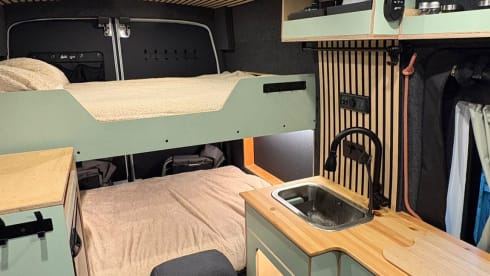 Yeti – 4 berth 2017 Ford Transit Mk8 Off Grid Camper Van