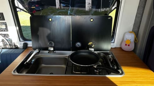 Blauw plezier – 2-person Peugeot Campervan | With new interior 2024