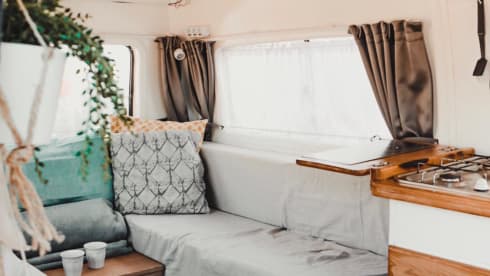 Bennie – Bennie The Van - Portugal