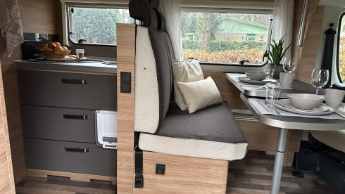 Knausje – 5p Weinsberg Carasuite 700 ME