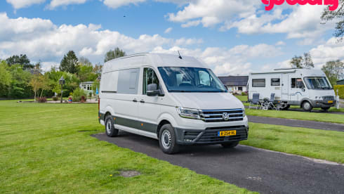 Fluistercamper – 100% electric VW Crafter, 2 persons, interior 2023
