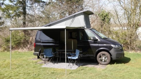 Hopper Zwart – 4p Volkswagen T6.1 from 2023. New bus!