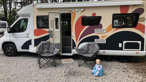 Sunset Bloom 🌅🌸 – Sunset Bloom 🌅🌺 un magnifique camping-car 6 places pour le plaisir et l'aventure