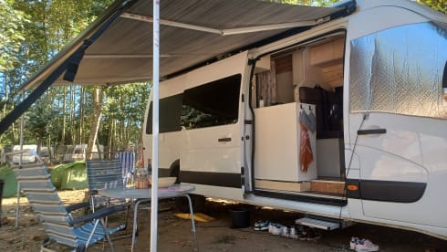 Buscamper – 2 person Renault bus from 2019