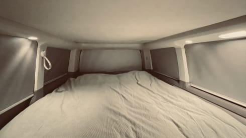 Margriet – 4p Volkswagen bus from 2022