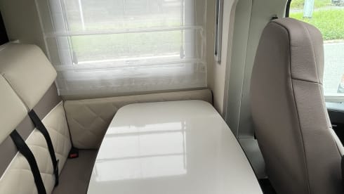 Mc Louis Carat – McLouis Carat 5pers. Semi-integrated from 2020