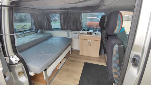 Danny de Vito – Mercedes-Benz Vito camper van 