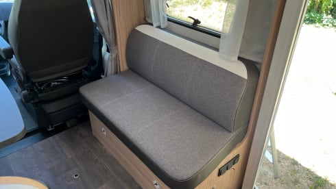 Luxury Sunlight T67 semi-integrated