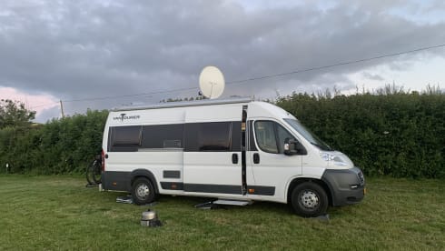 Knaus VanTourer 630 Bus Camper 