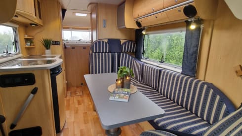 Huisje op wielen – Beautiful spacious integral camper