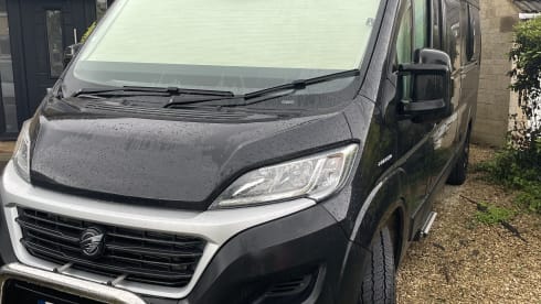 Lola – 2 berth Autotrail campervan