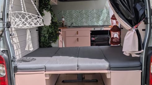 Bella – 3p Renault campervan uit 2010