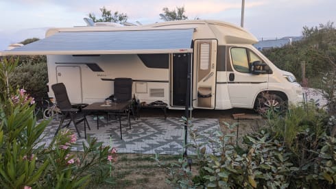Hotelkamer op Wielen! – Hotel room on wheels! Very beautiful and luxurious Adria Matrix 5 p