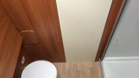 Fleurette Magisten 73LJF with bathroom in the back