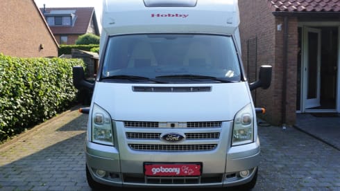 Going to the sun with our luxurious compact camper?