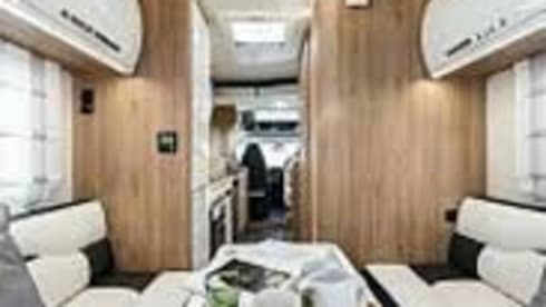 747 – RollerTeam 747 Luxus-Wohnmobil mit 6 Schlafplätzen