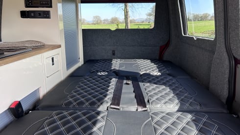 Ruby – Dog Friendly VW Campervan - T6.1 Automatic Gearbox - Insurance included