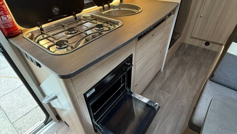 Big Beast – 4 - 6 Berth Spacious Campervan
