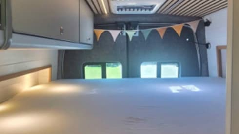 Van-Essa – 3/4 berth Ford bus from 2021