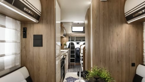 Glen – New 2026 Roller Team 6 berth off-grid Motorhome