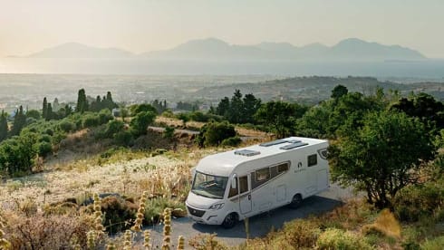 Brand new 4p Bavaria luxury camper, integral automatic, 180 HP, from the end of 2024