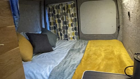 Paddy – Groovy 4 berth Renault Master campervan