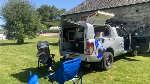 Ford Ranger 4x4 – 2 berth Tent Box on Pick-up Truck