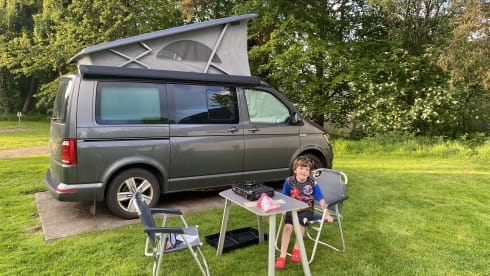 Gandalf the Grey – 4 berth Volkswagen campervan from 2017